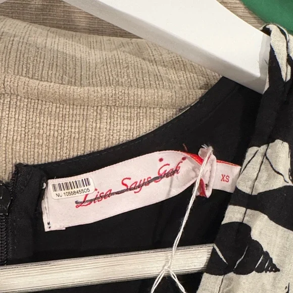 Lisa Says Gah Black & White Floral V-Neck Maxi Dress size xs needs zipper pull - Picture 6 of 6